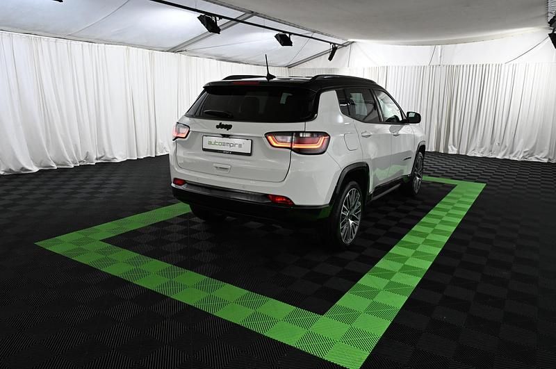 Gebraucht Jeep Compass Summit 131 PS (96 kW) 2025 Weiß SUV