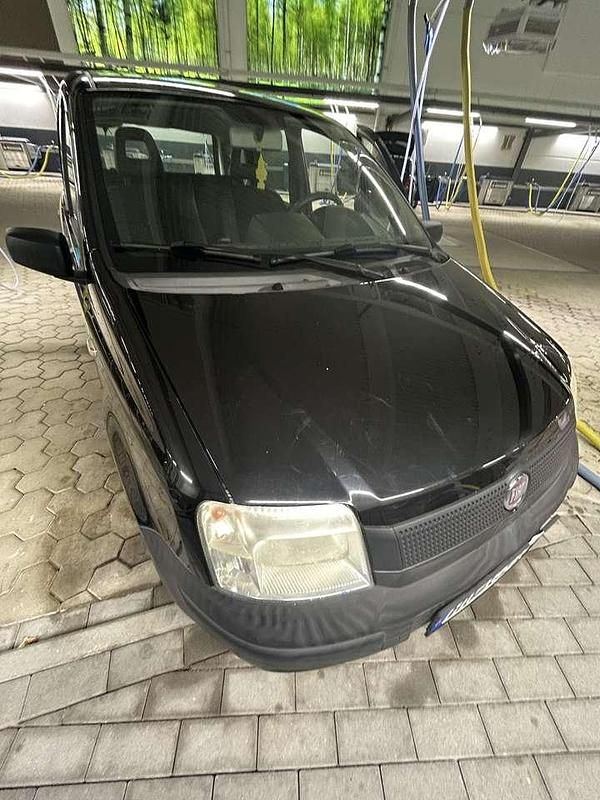 Schwarz Gebraucht 2009 Fiat Panda Active Kombi | 1.800 € (Fairer Preis) - Bild 1/4