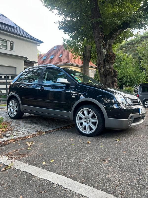 Schwarz Gebraucht 2005 VW Polo Cross Kleinwagen | 2.820 € - Bild 1/4
