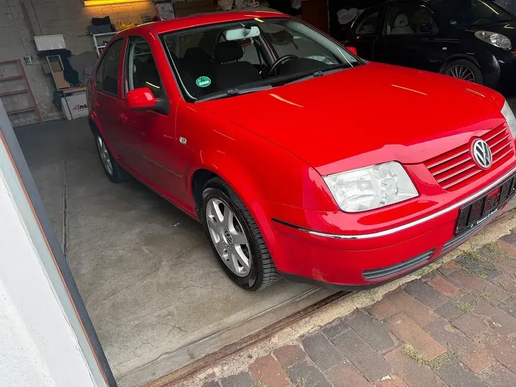 Gebraucht VW Bora Pacific 105 PS (77 kW) 2005 Rot Limousine