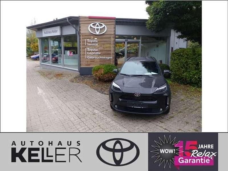 Mysticschwarz mica Neu 2025 Toyota Yaris Hybrid Team SUV | 32.160 € (Fairer Preis) - Bild 1/4