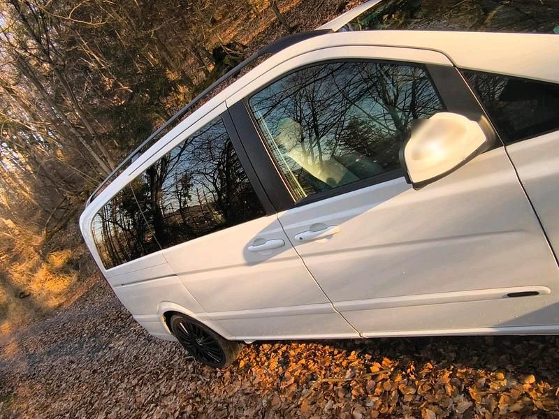 Gebraucht Mercedes Viano 224 PS (164 kW) 2011 Weiß Van / Kleinbus