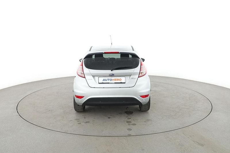 Gebraucht Ford Fiesta Titanium 101 PS (74 kW) 2017 Silber Limousine