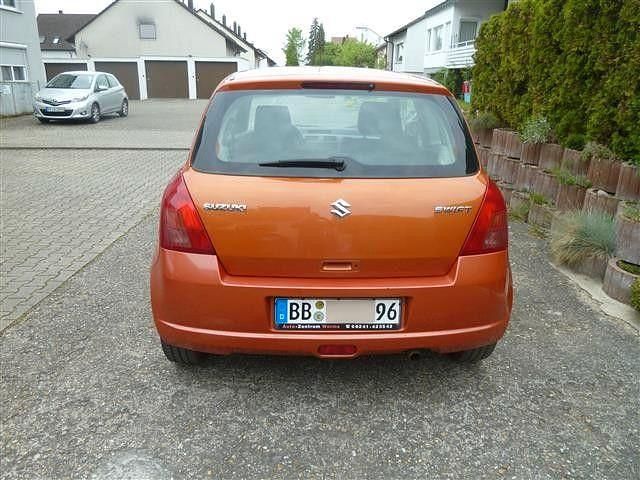 Gebraucht Suzuki Swift Comfort 92 PS (67 kW) 2005 Orange Kleinwagen