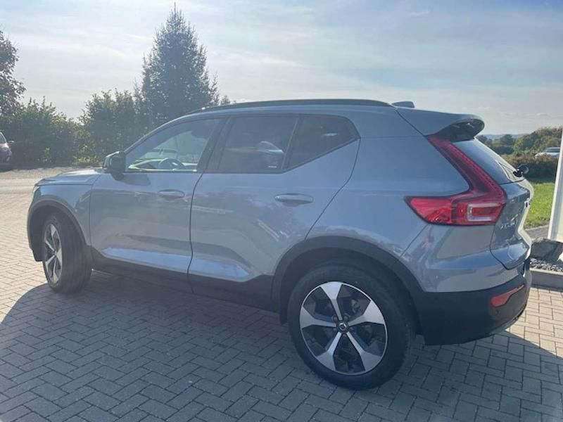 Gebraucht Volvo XC40 Plus 197 PS (144 kW) 2025 Vapour grey SUV