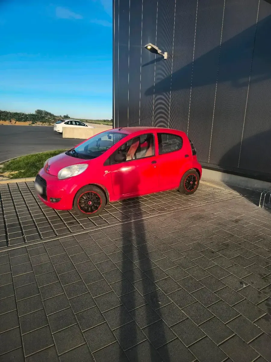 Second-hand Citroën C1 68 CP (50 kW) 2011 Roșu Hatchback