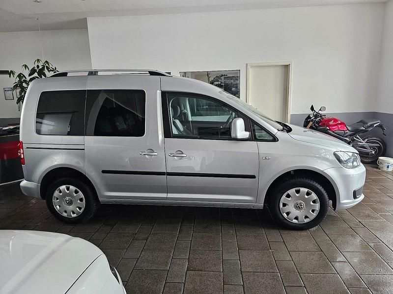 Usata VW Caddy 102 CV (75 kW) 2014 Argento Monovolume