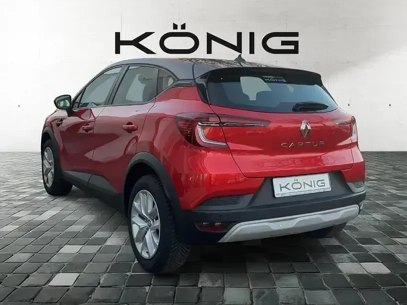 Używany Renault Captur Equilibre 100 KM (73 kW) 2023 Czerwony SUV