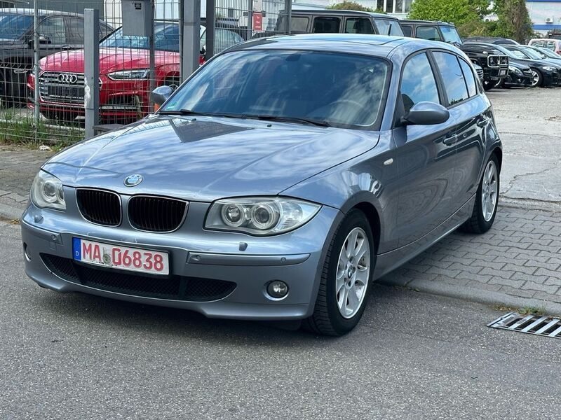 Blau Gebraucht 2005 BMW 120 Performance Kleinwagen | 4.500 € (Guter Preis) - Bild 1/4