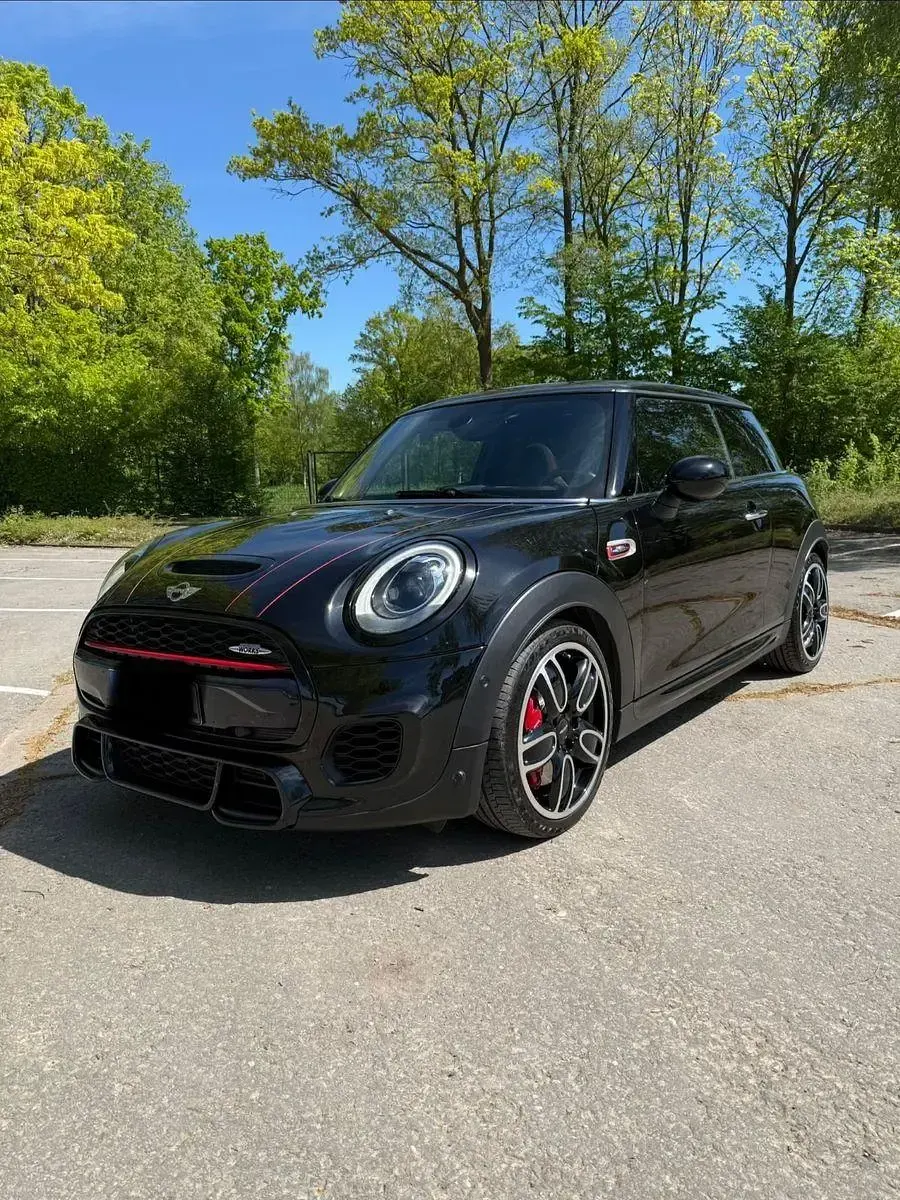 Second-hand Mini John Cooper Works 231 CP (169 kW) 2016 Negru Hatchback