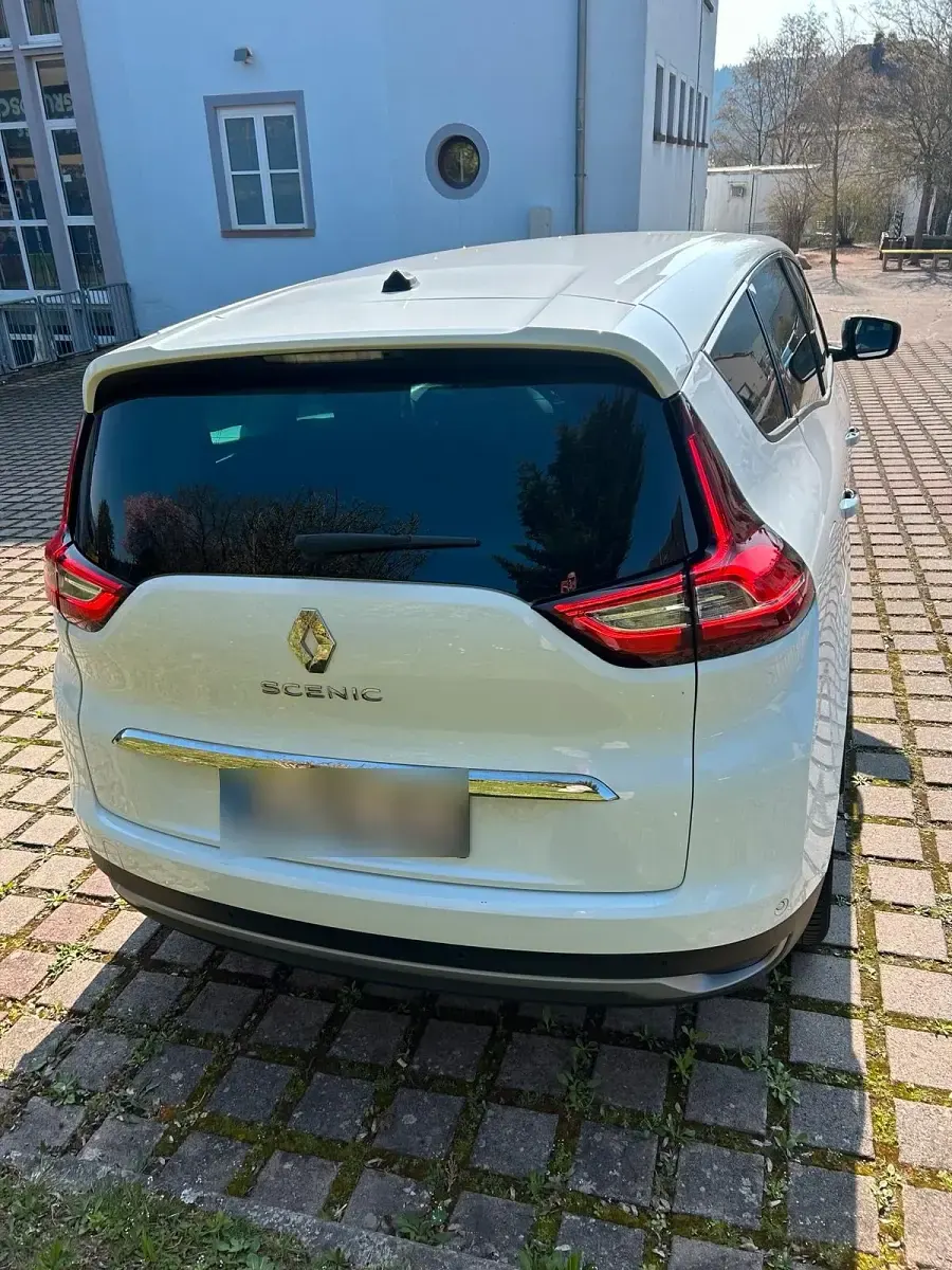 Gebraucht Renault Scénic IV Bose Edition 140 PS (102 kW) 2019 Weiß Van / Kleinbus