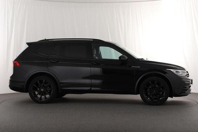 Gebraucht VW Tiguan Allspace R-line 245 PS (180 kW) 2022 Schwarz SUV