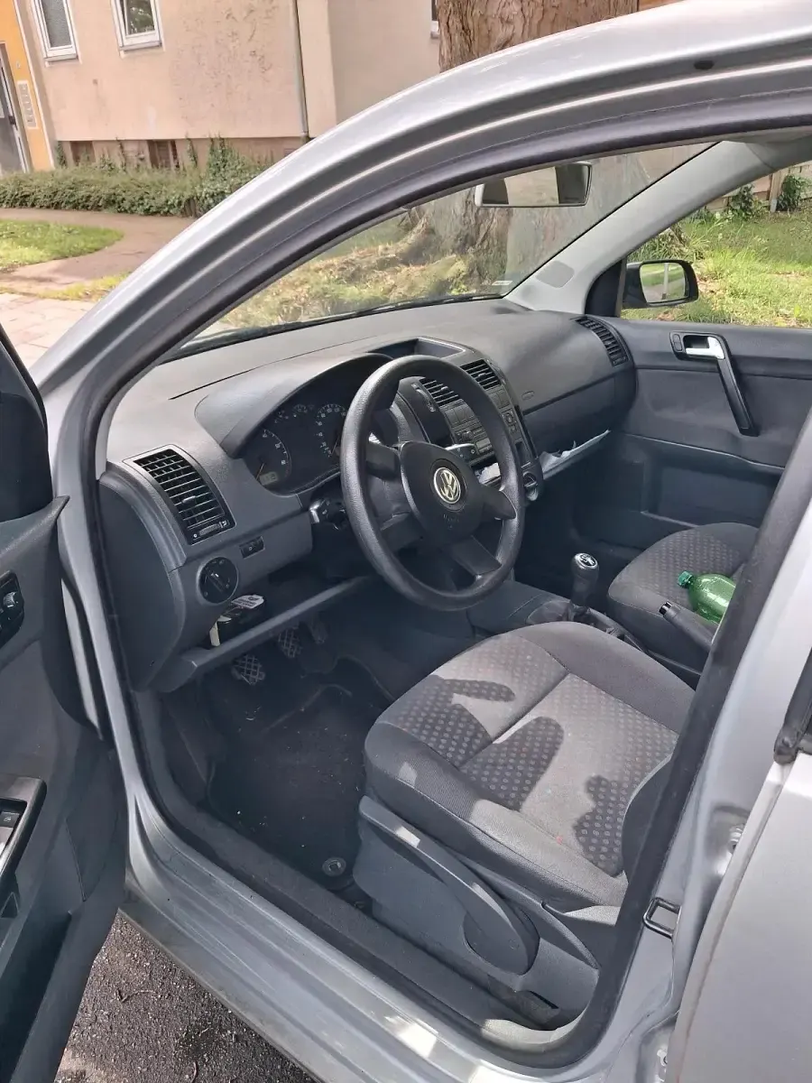Gebraucht VW Polo 64 PS (47 kW) 2003 Silber Kleinwagen