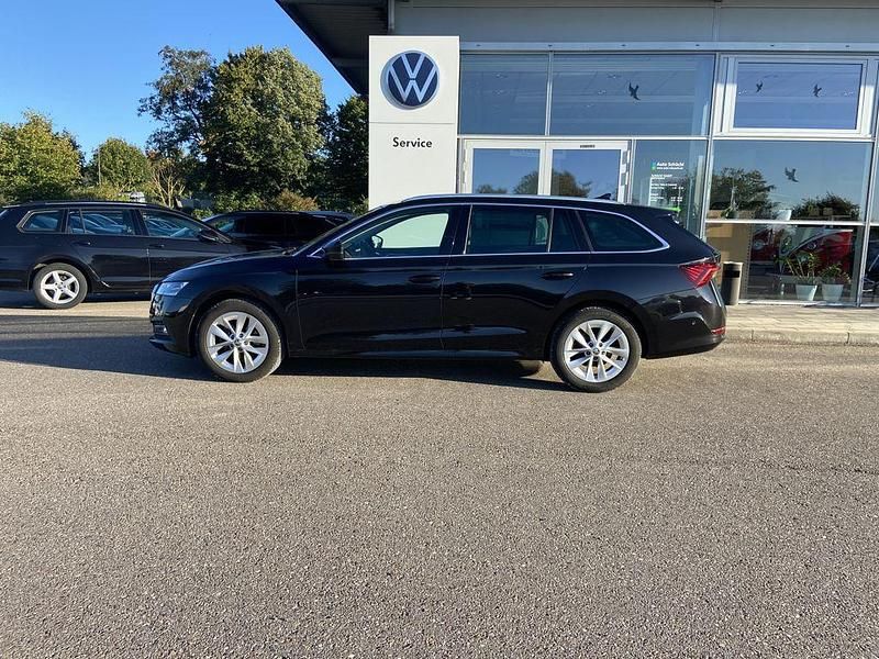 Gebraucht Skoda Octavia Style 116 PS (85 kW) 2022 Black magic perleffekt Kombi