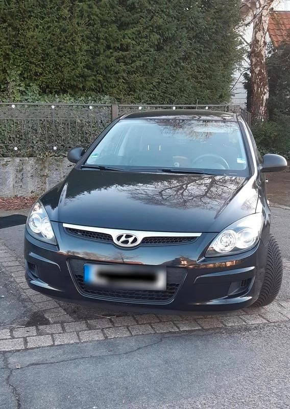 Gebraucht Hyundai i30 109 PS (80 kW) 2009 Schwarz Kleinwagen