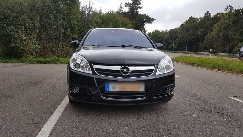 Schwarz Gebraucht 2007 Opel Signum Kombi | 2.100 € (Fairer Preis) - Bild 1/4
