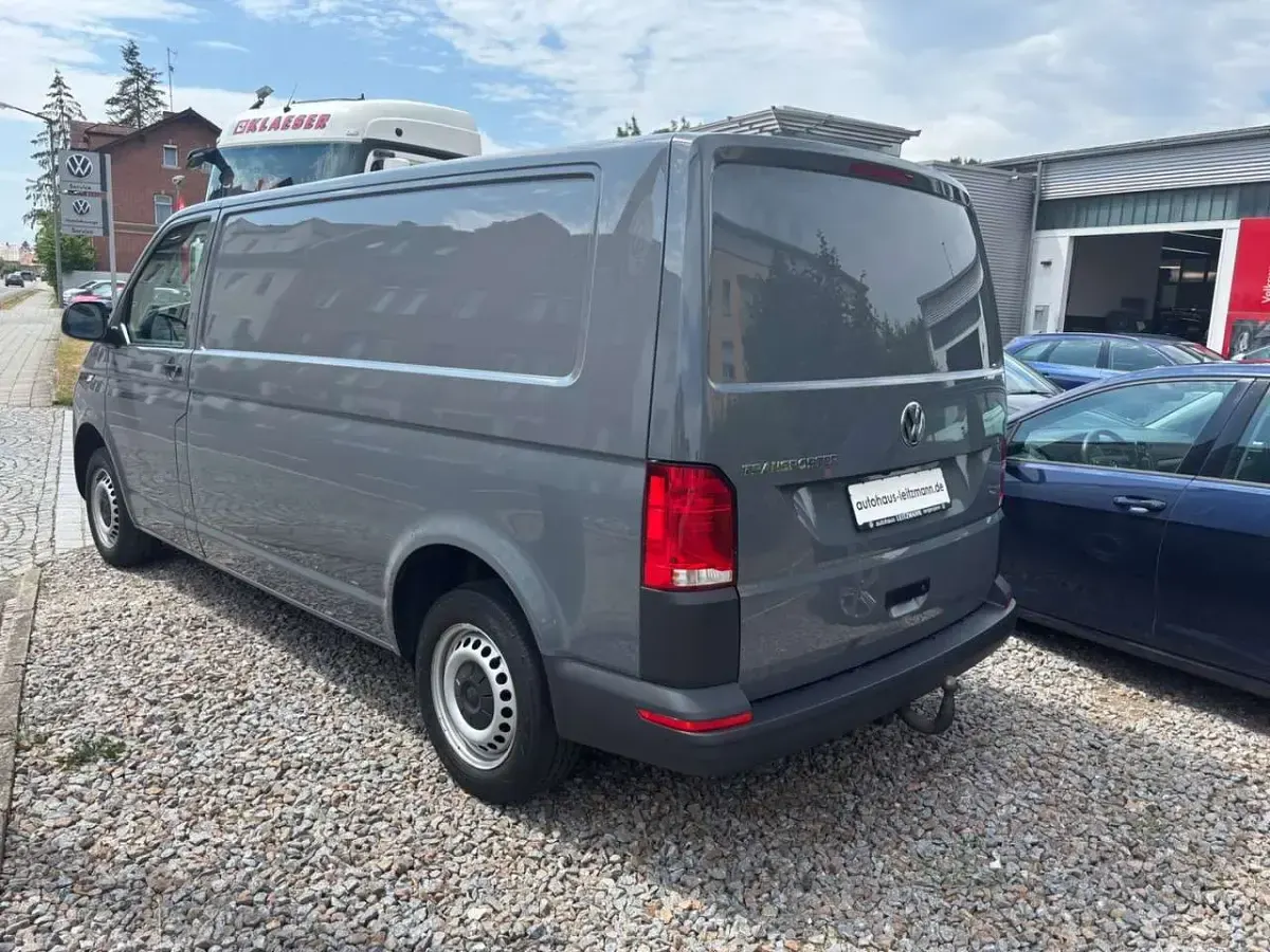 Gebraucht VW T6.1 S 150 PS (110 kW) 2021 Pure grey Van