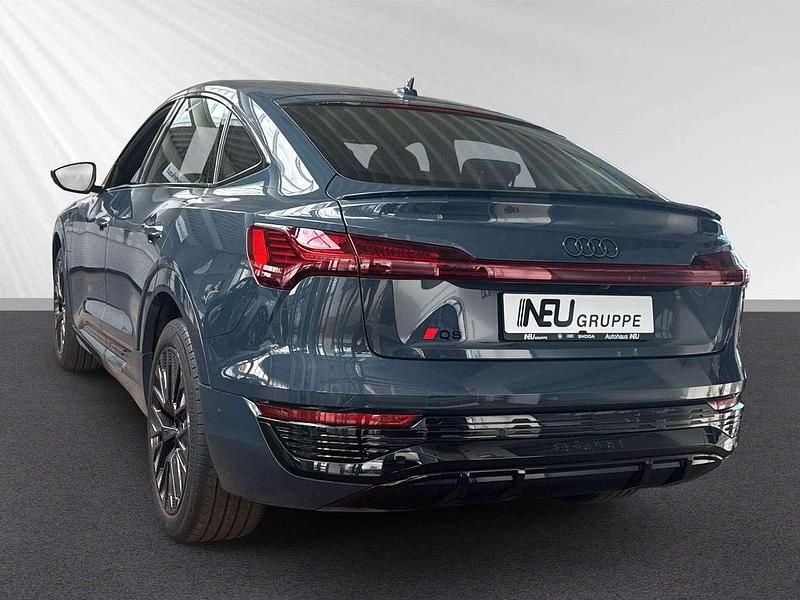 Gebraucht Audi Q8 e-tron S-Line 300 kW (408 PS) 2024 Blau SUV