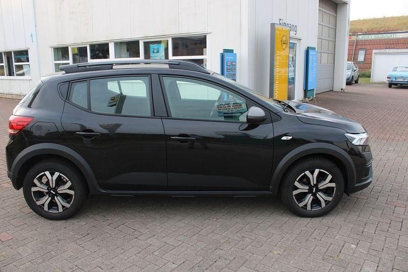 Gebraucht Dacia Sandero Expression 110 PS (80 kW) 2023 Schwarz Kleinwagen