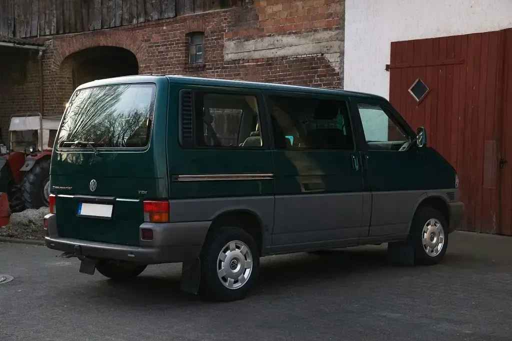 Używany VW T4 102 KM (75 kW) 1998 Zielony Van