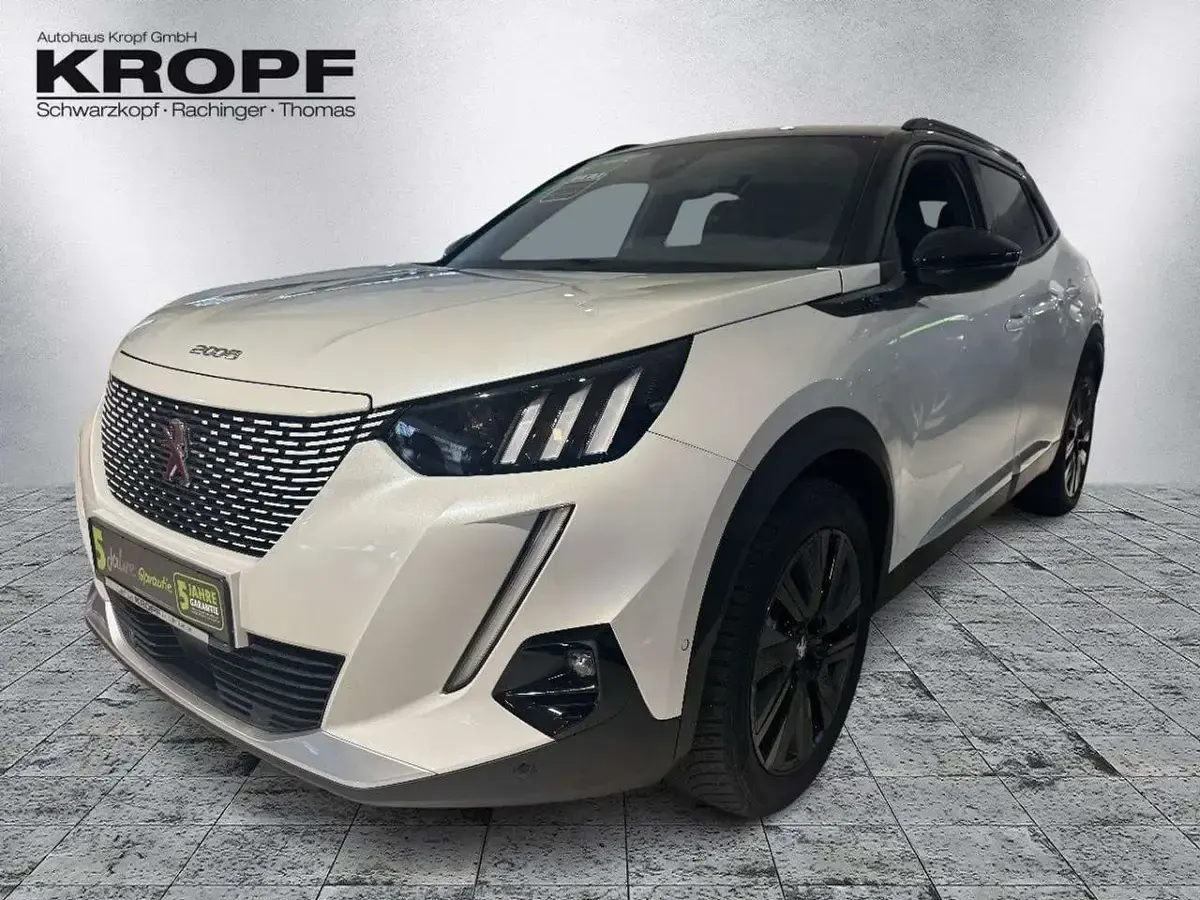 Second-hand Peugeot e-2008 GT 100 kW (136 CP) 2023 Alb SUV