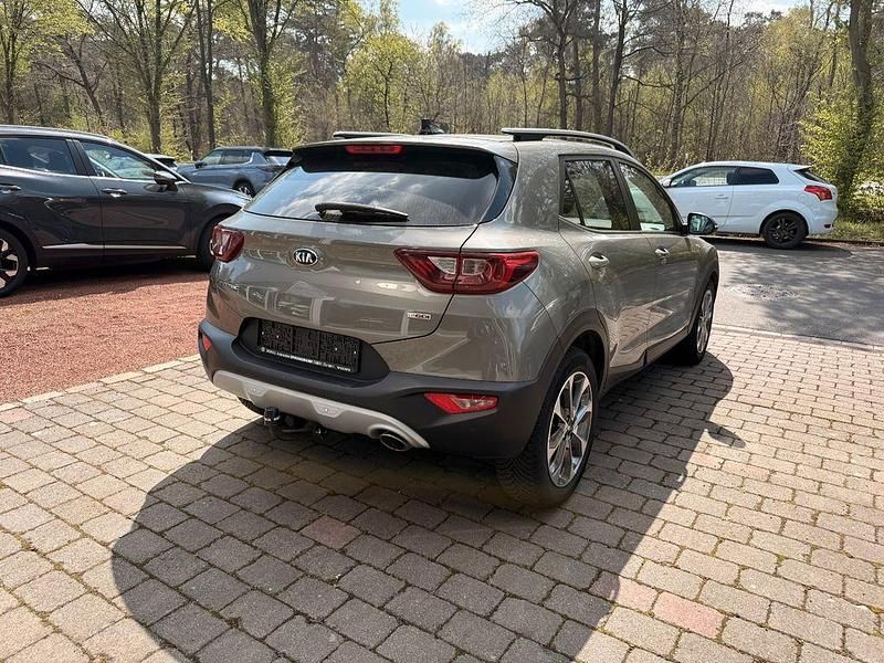 Gebraucht Kia Stonic Platinum Edition 120 PS (88 kW) 2019 Grün SUV