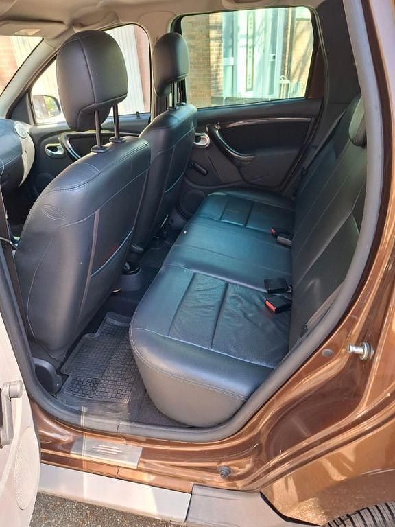 Używany Dacia Duster Prestige 105 KM (77 kW) 2012 Brązowy SUV