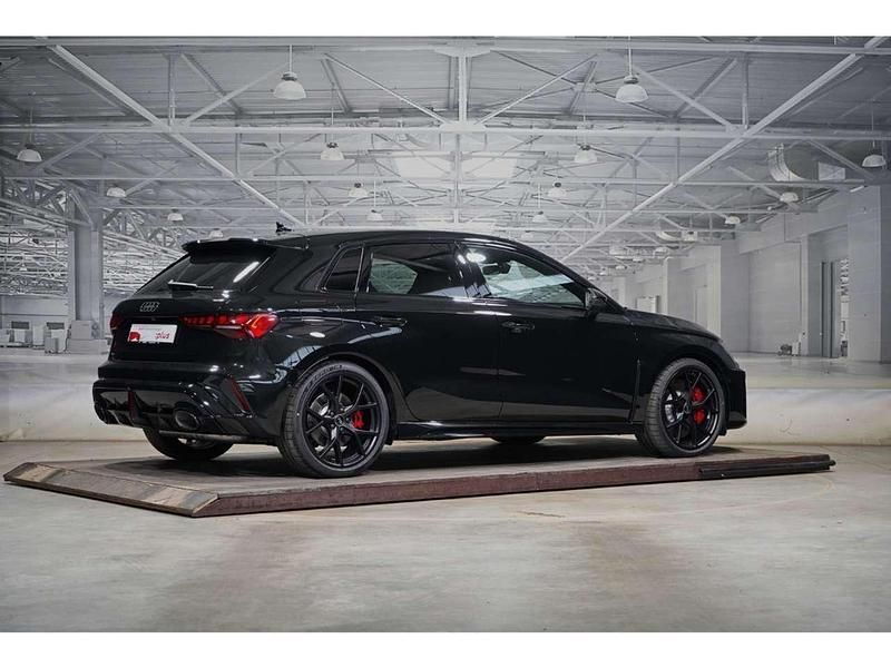 Gebraucht Audi RS3 Sport 400 PS (294 kW) 2026 Mythosschwarz metallic Limousine