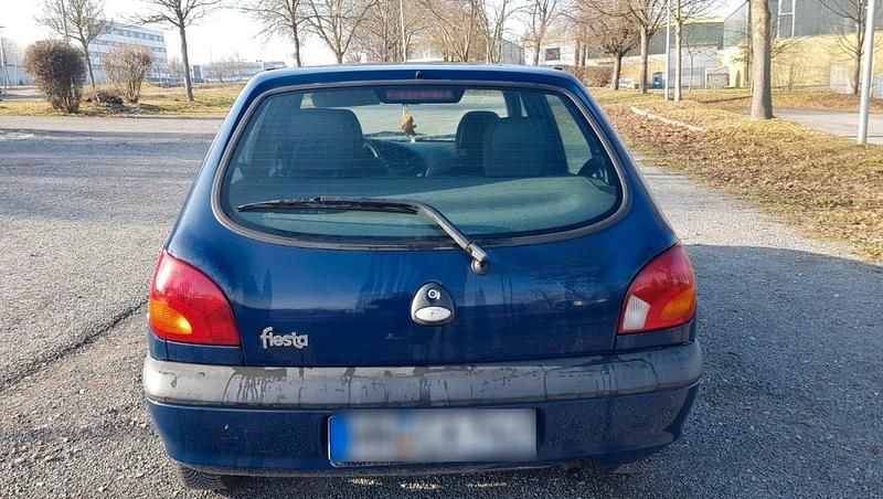 Gebraucht Ford Fiesta 50 PS (36 kW) 2001 Blau Kleinwagen