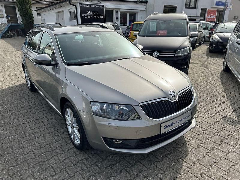 Gebraucht Skoda Octavia Elegance 140 PS (102 kW) 2015 Beige Kleinwagen