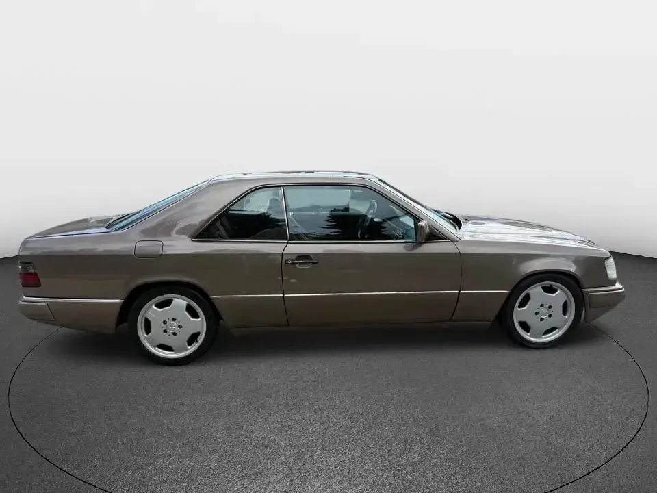 Gebraucht Mercedes 300 179 PS (131 kW) 1990 Braun Coupé