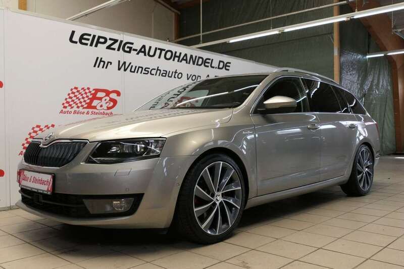 Cappuccinobeige metallic Gebraucht 2016 Skoda Octavia LAURIN & KLEMENT Kombi | 19.274 € (Teuer) - Bild 1/4