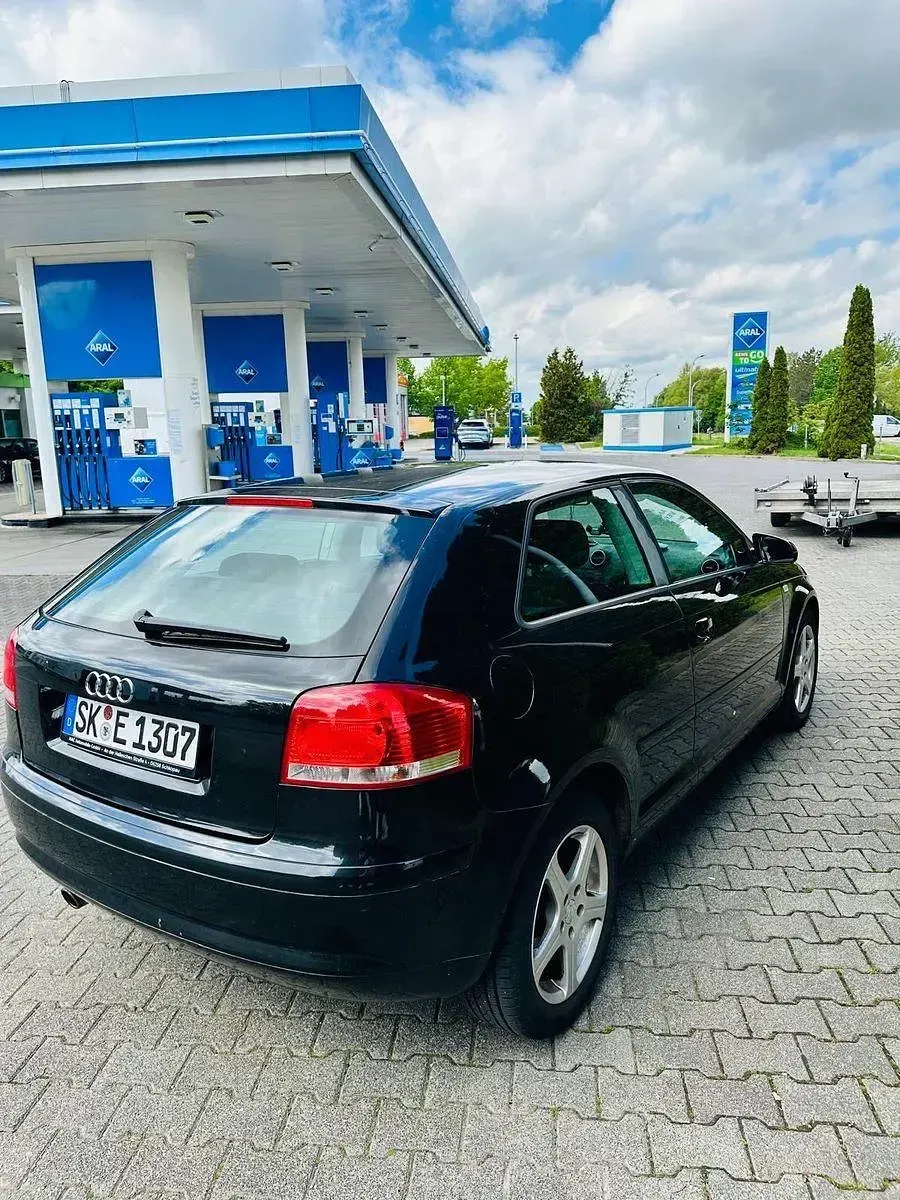 Używany Audi A3 Ambiente 102 KM (75 kW) 2007 Czarny Hatchback