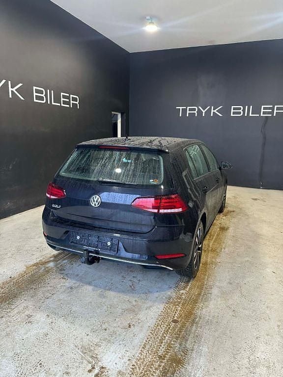 Gebraucht VW Golf VII Comfortline 116 PS (85 kW) 2019 Schwarz Limousine