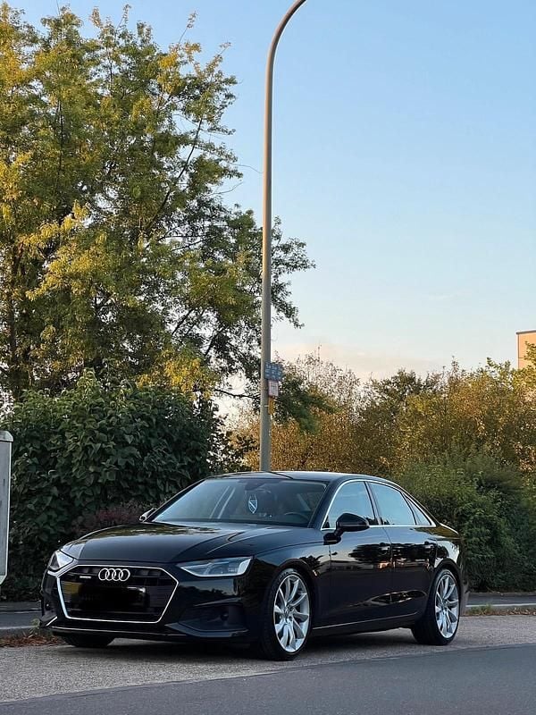 Schwarz Gebraucht 2019 Audi A4 Limousine | 23.900 € (Teuer) - Bild 1/4