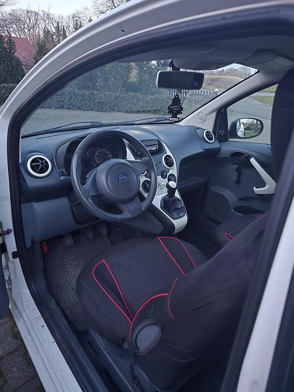 Gebraucht Ford Ka 75 PS (55 kW) 2010 Weiß Kleinwagen