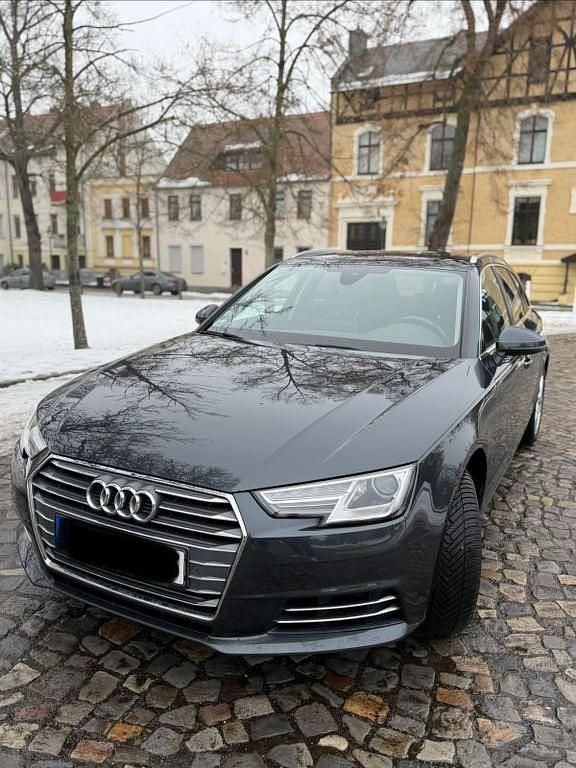 Gebraucht Audi A4 Ambiente 190 PS (139 kW) 2017 Grau Kombi