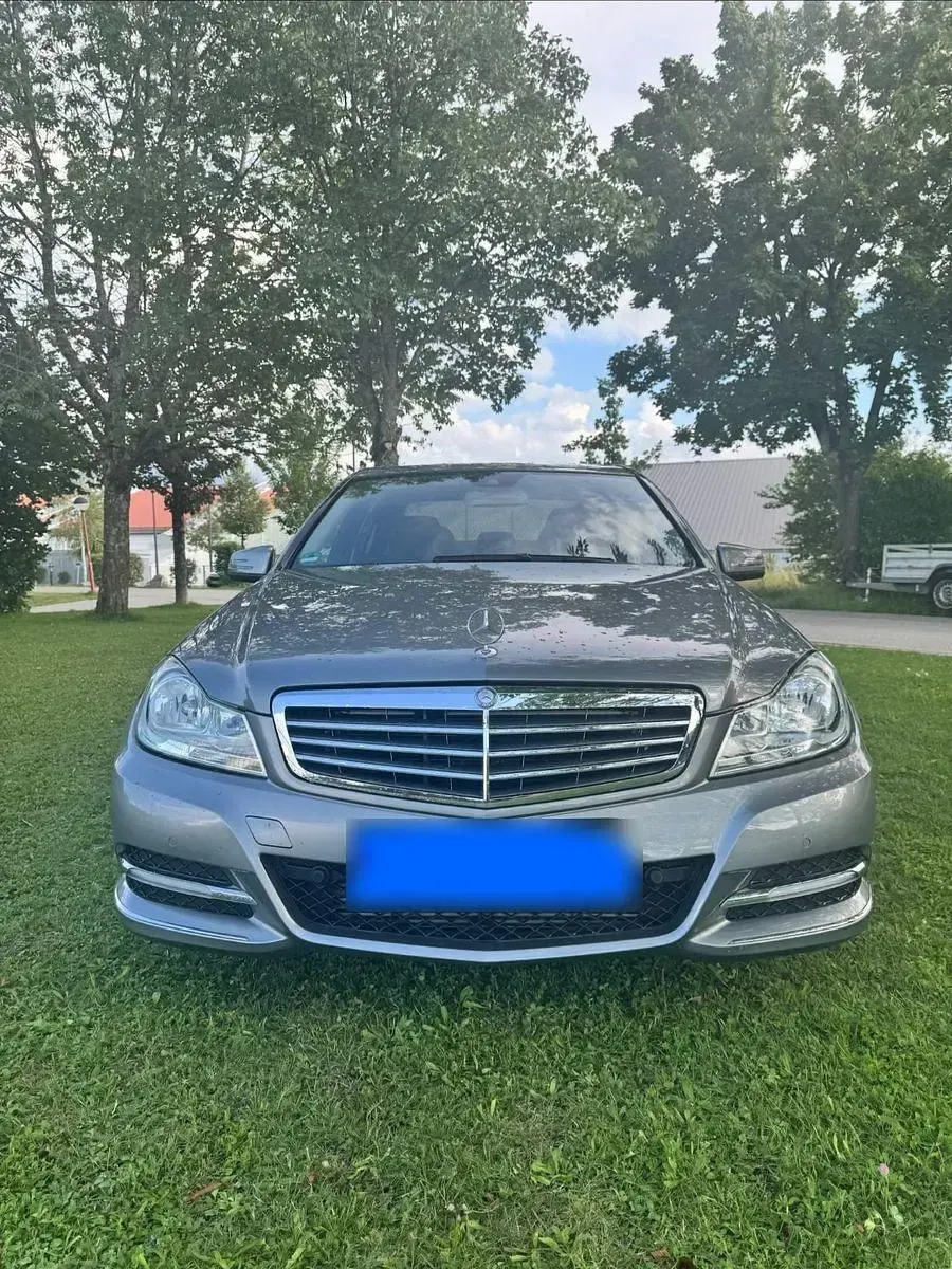 Gebraucht Mercedes C200 136 PS (100 kW) 2011 Grau Limousine