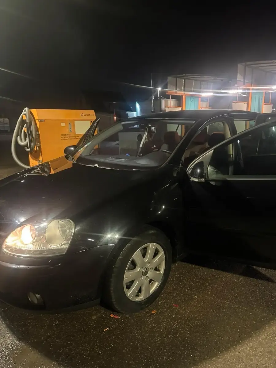 Gebraucht VW Golf VI 105 PS (77 kW) 2009 Kleinwagen