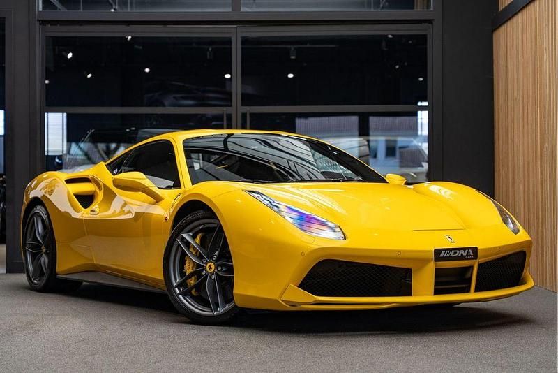 Gebraucht Ferrari 488 672 PS (494 kW) 2018 Gelb Coupé