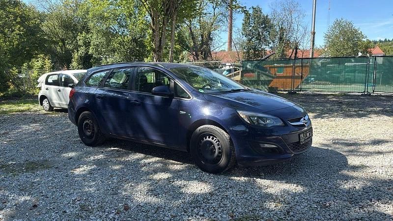 Blau Gebraucht 2015 Opel Astra Selection Kombi | 2.500 € (Superpreis) - Bild 1/4