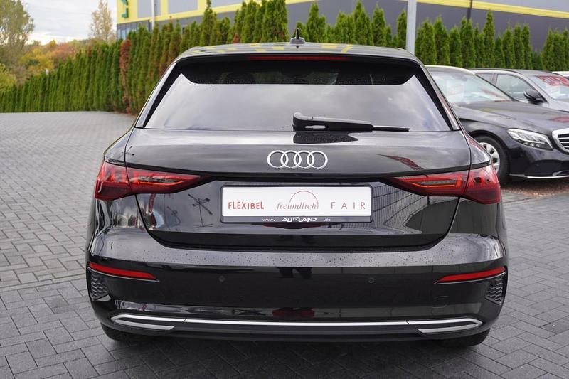 Gebraucht Audi A3 Sportback e-tron Advanced 204 PS (150 kW) 2021 Schwarz Kleinwagen