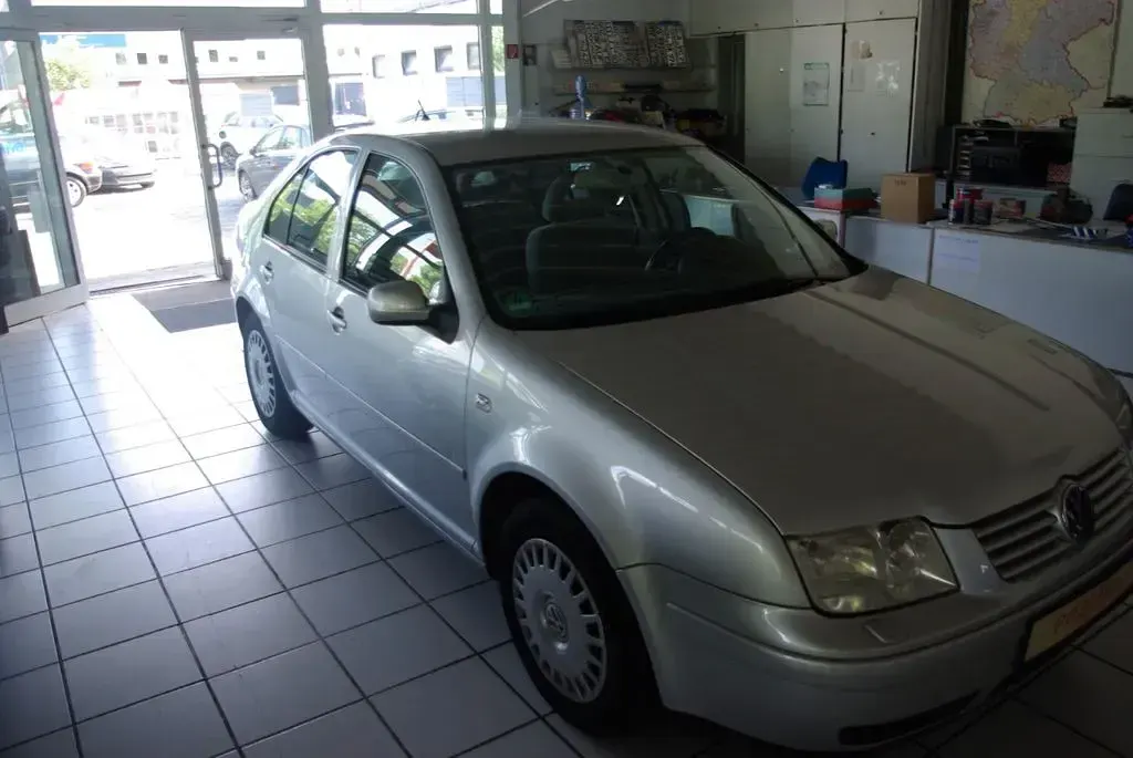 Gebraucht VW Bora Comfortline 102 PS (75 kW) 2000 Silber Limousine