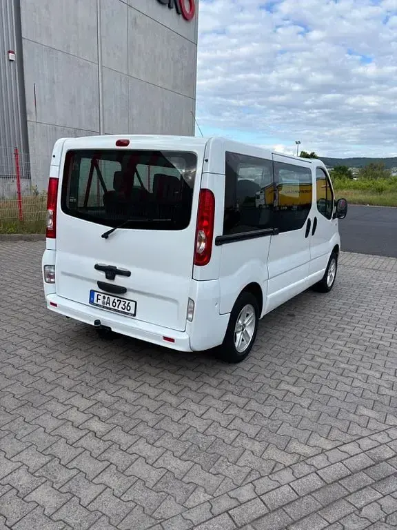 Gebraucht Renault Trafic 116 PS (85 kW) 2007 Weiß Van / Kleinbus