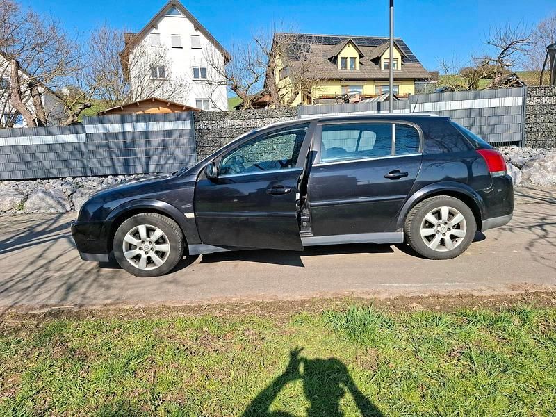 Gebraucht Opel Signum 150 PS (110 kW) 2005 Schwarz Kleinwagen