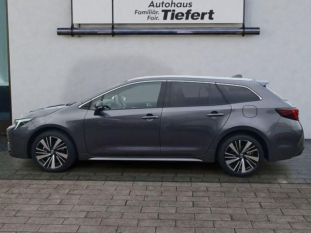 Neu Toyota Corolla 196 PS (144 kW) 2025 Grau Kombi