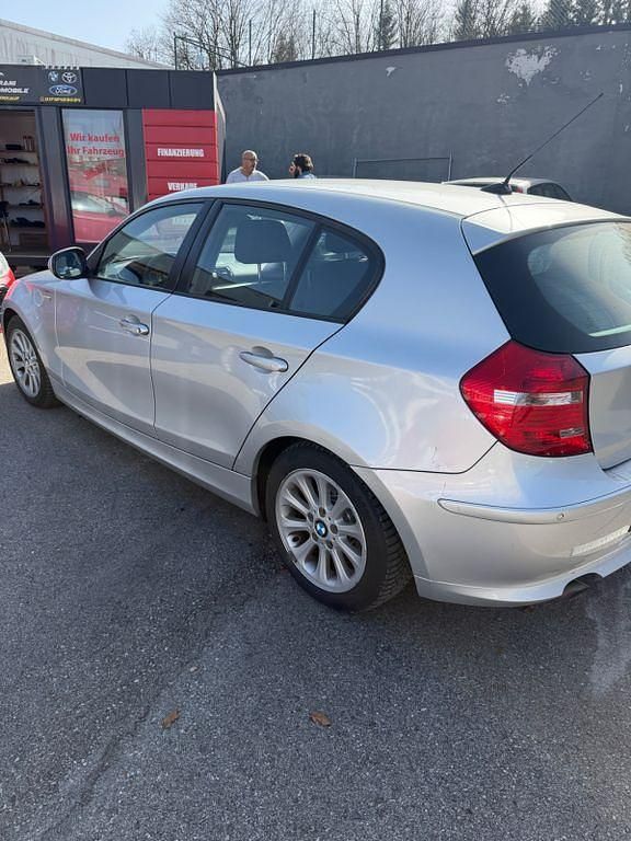 Gebraucht BMW 116 Advantage 116 PS (85 kW) 2010 Silber Kleinwagen