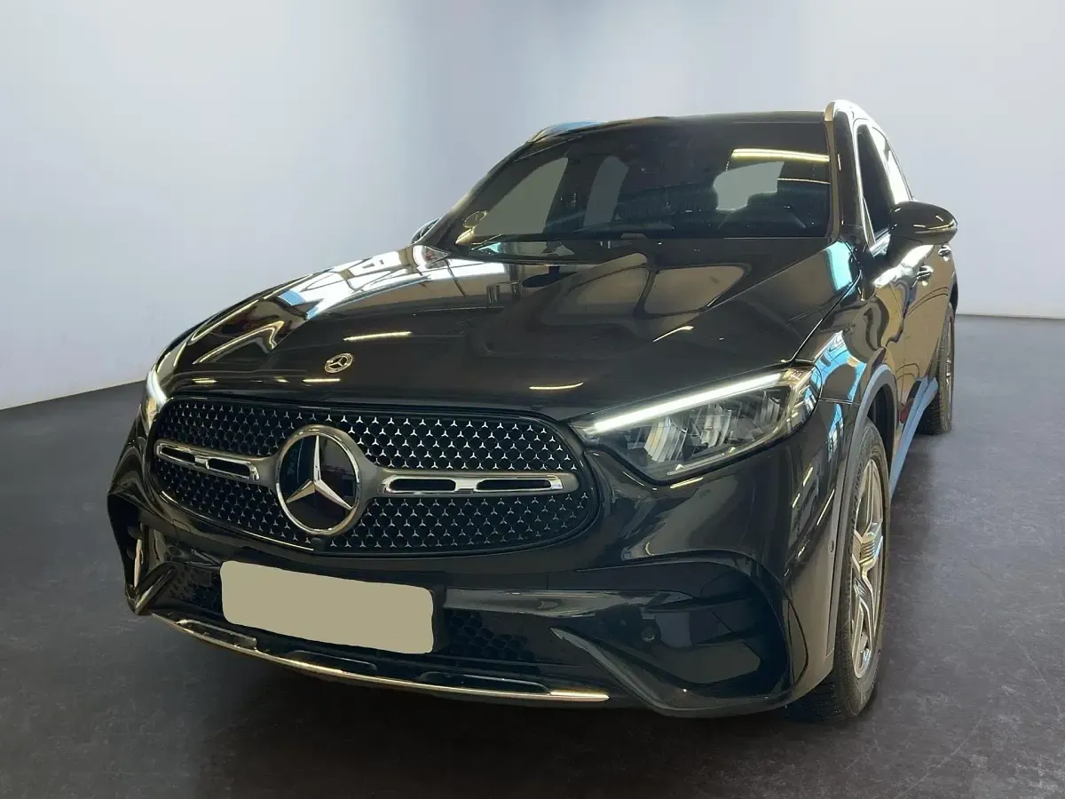 Gebraucht Mercedes GLC300 AMG line 269 PS (197 kW) 2025 831  grafitgrau  metalliclack SUV