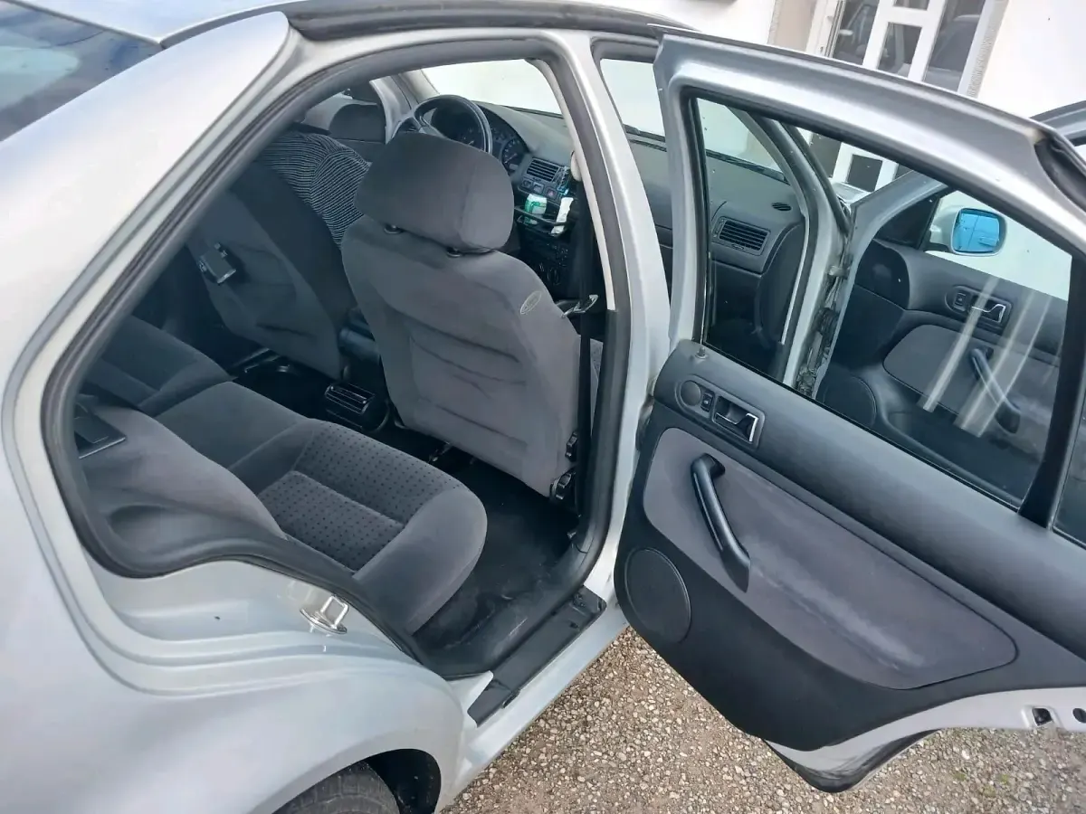Gebraucht VW Bora 90 PS (66 kW) 1999 Weiß Limousine