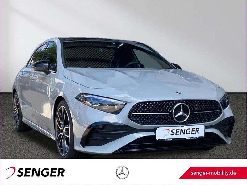 Grau Gebraucht 2025 Mercedes A200 AMG Limousine | 36.580 € (Etwas zu teuer) - Bild 1/4